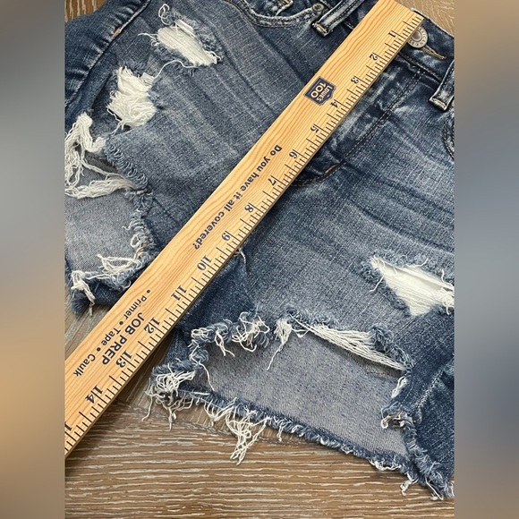 American Eagle Outfitters Blue Distressed Hi Rise Shorties Size 6 - Picture 10 of 10